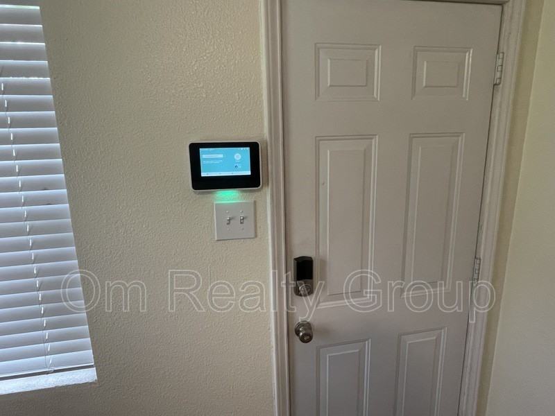 3942 King St - Photo 7 of 8