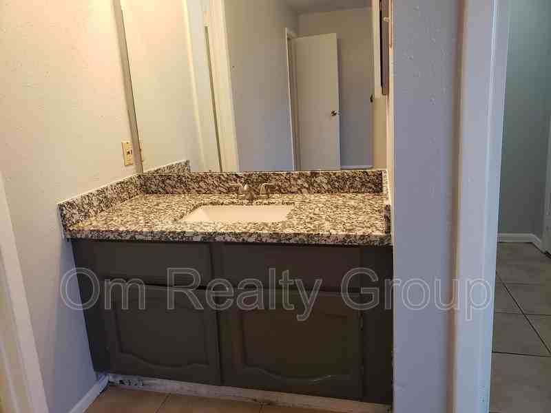 8527 Quail Hills Dr - Photo 5 of 35