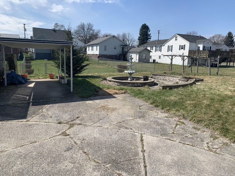 126 Mankin Ave - Photo 3 of 3