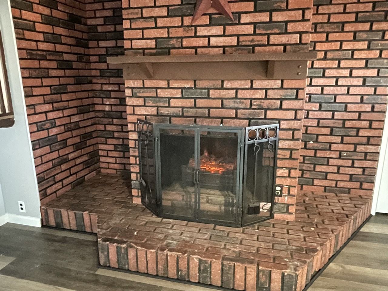 10246 Valley Dr - Photo 4 of 16