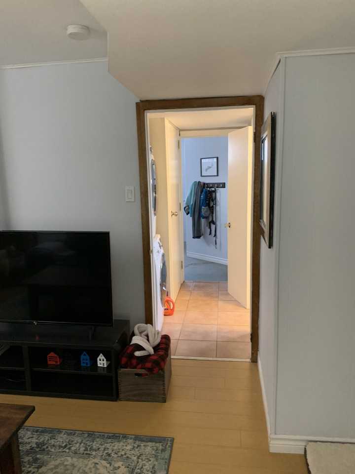 465 Salem Ave N - Photo 2 of 21