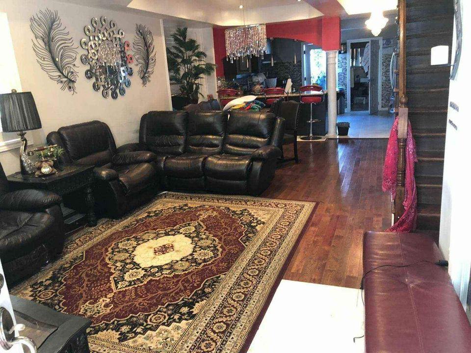 81 Pauline Ave - Photo 3 of 9