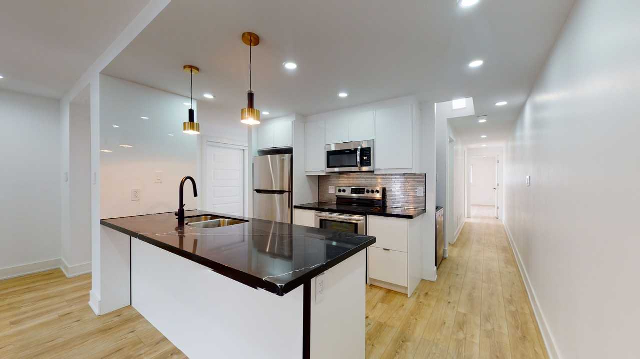 1096 Bathurst St #2 - Photo 2 of 17