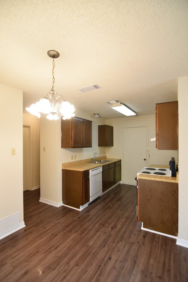 2249 Hilltop Loop - Photo 5 of 19