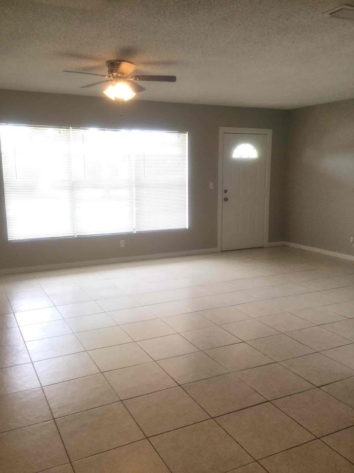 1429 13th St - Photo 3 of 29