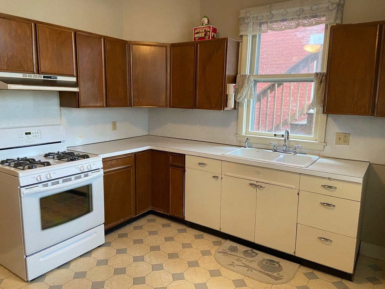 743 Madison Ave #1 - Photo 5 of 22