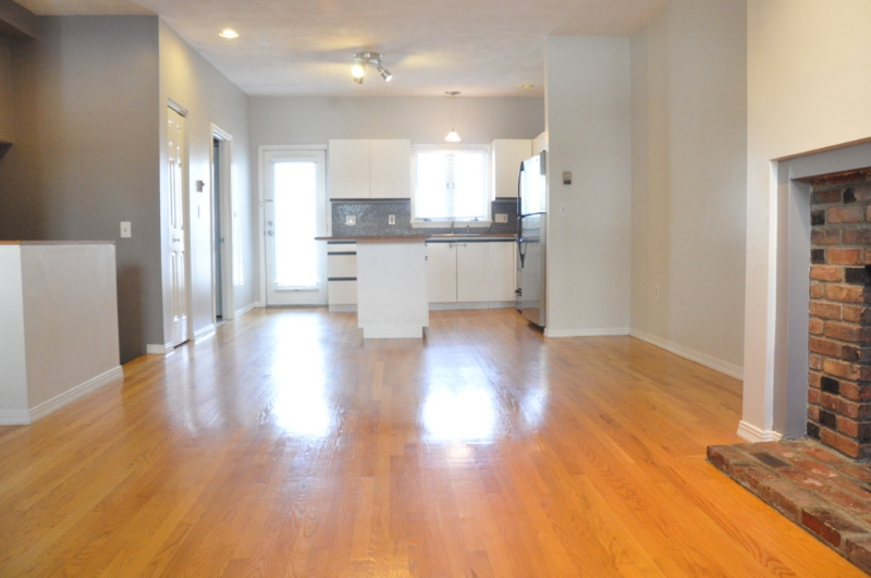 273 Sumner St - Photo 5 of 18