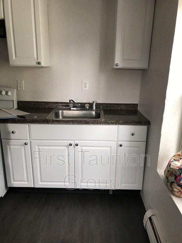 46 Park St - Photo 2 of 11