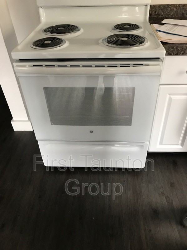 46 Park St - Photo 4 of 11