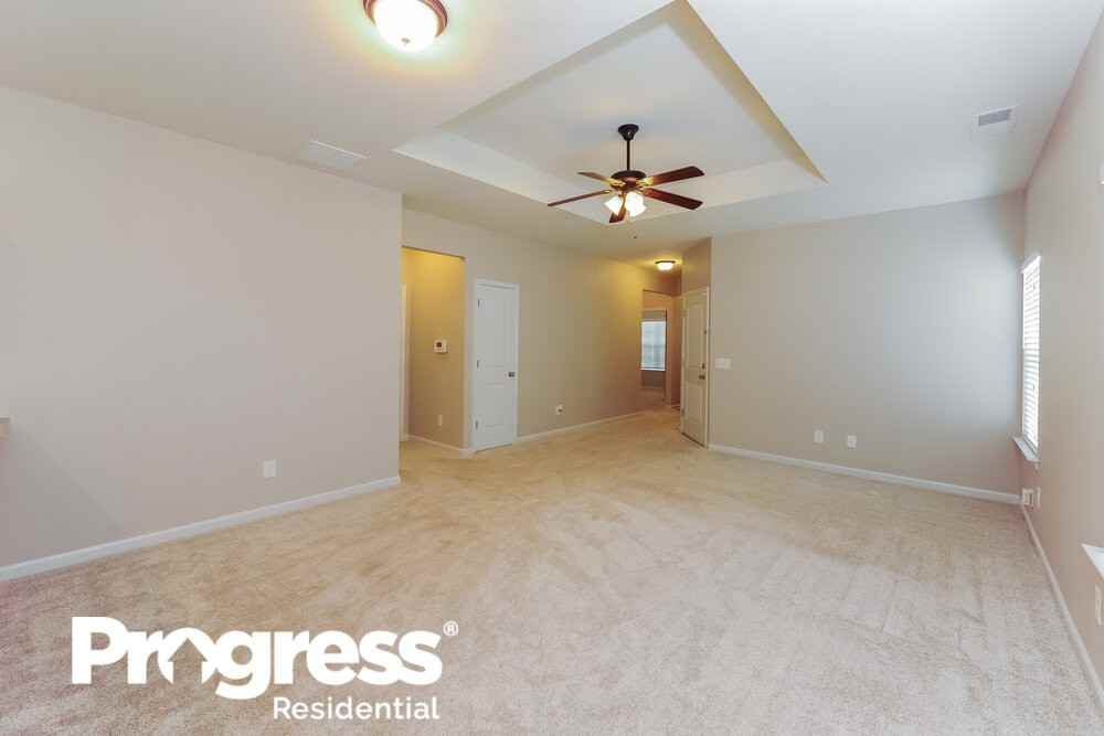 105 Howard Ave Nw - Photo 3 of 16