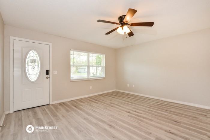 1604 Palm Ave - Photo 3 of 15