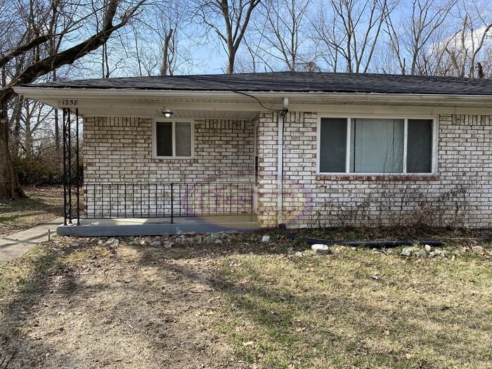 1258 N Ridgeview Dr - Photo 2 of 14