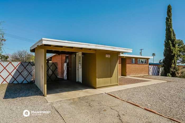 7625 E 29th St - Photo 3 of 15