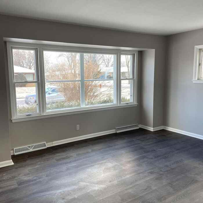 5251 N 83rd St - Photo 3 of 20