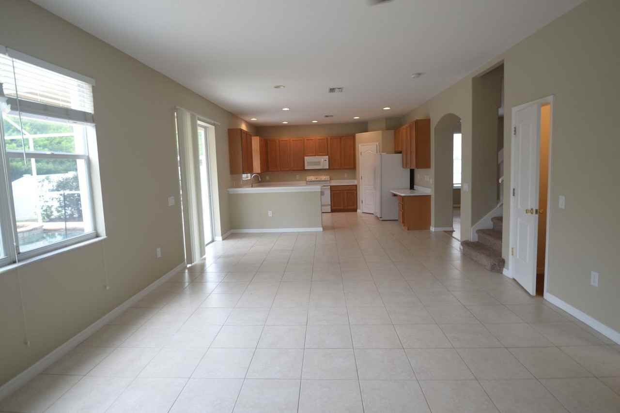 19264 Fishermans Bend Dr - Photo 3 of 15