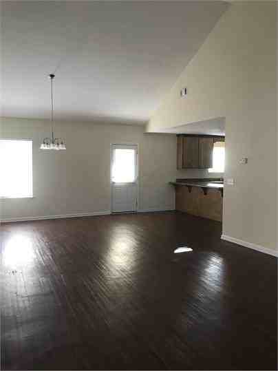 1803 Westover Rd #1 - Photo 3 of 9