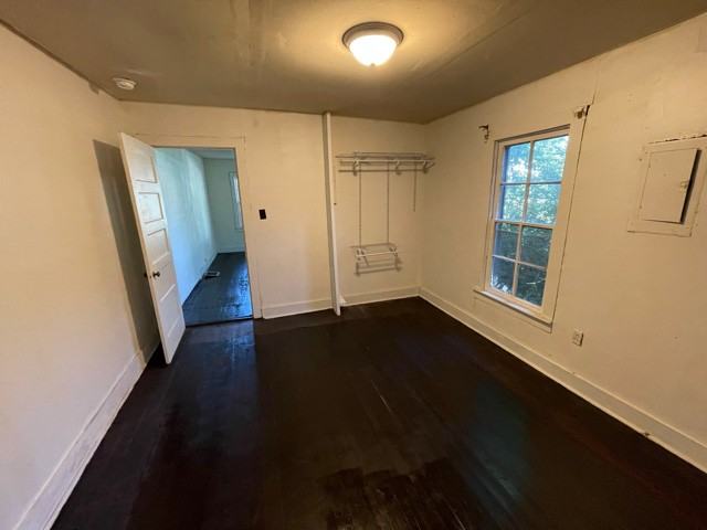 318 E 12th St #1 - Photo 5 of 9