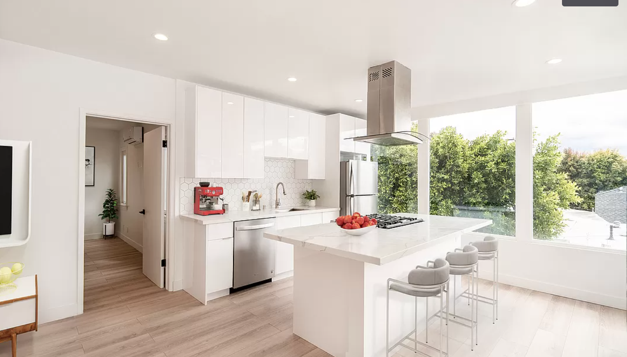 9035 Dicks St #1-2 - Photo 3 of 17