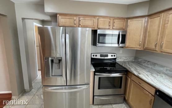 1950 Larchwood Dr - Photo 3 of 18