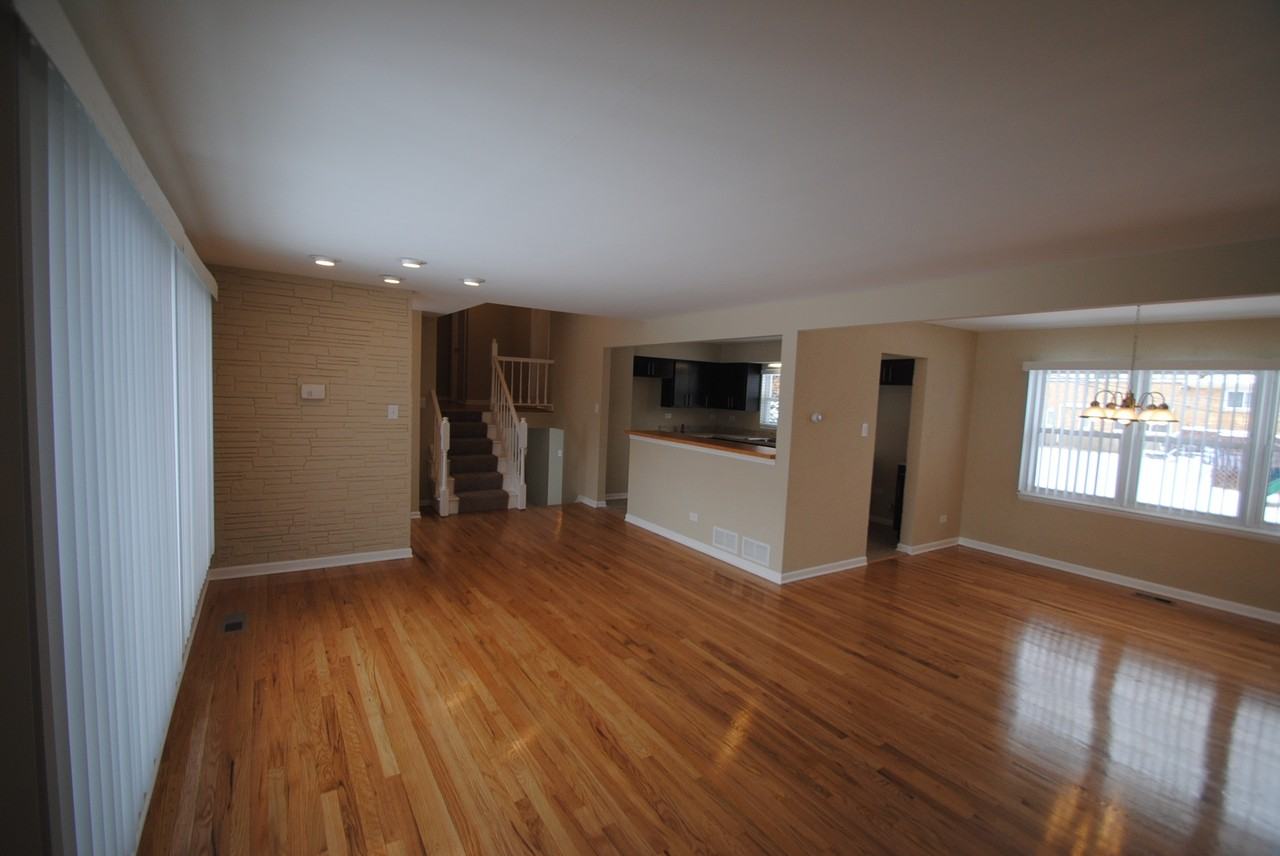 545 Andy Dr - Photo 3 of 6