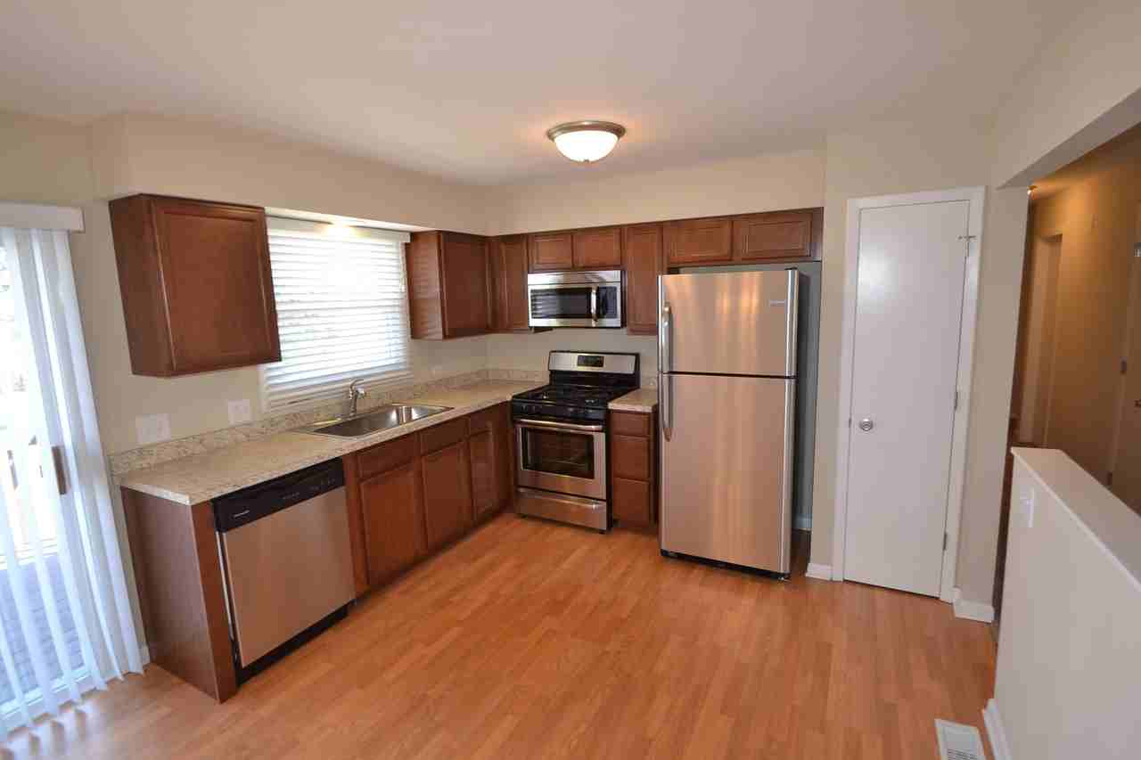 65 Rolling Ridge Ln - Photo 3 of 12