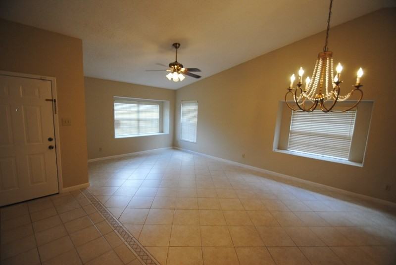 8708 Hampden Dr - Photo 2 of 8