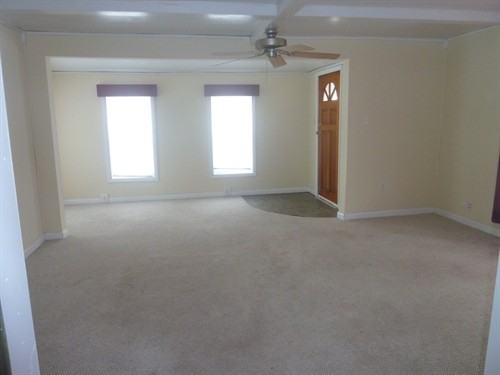 411 5th St - Photo 3 of 11