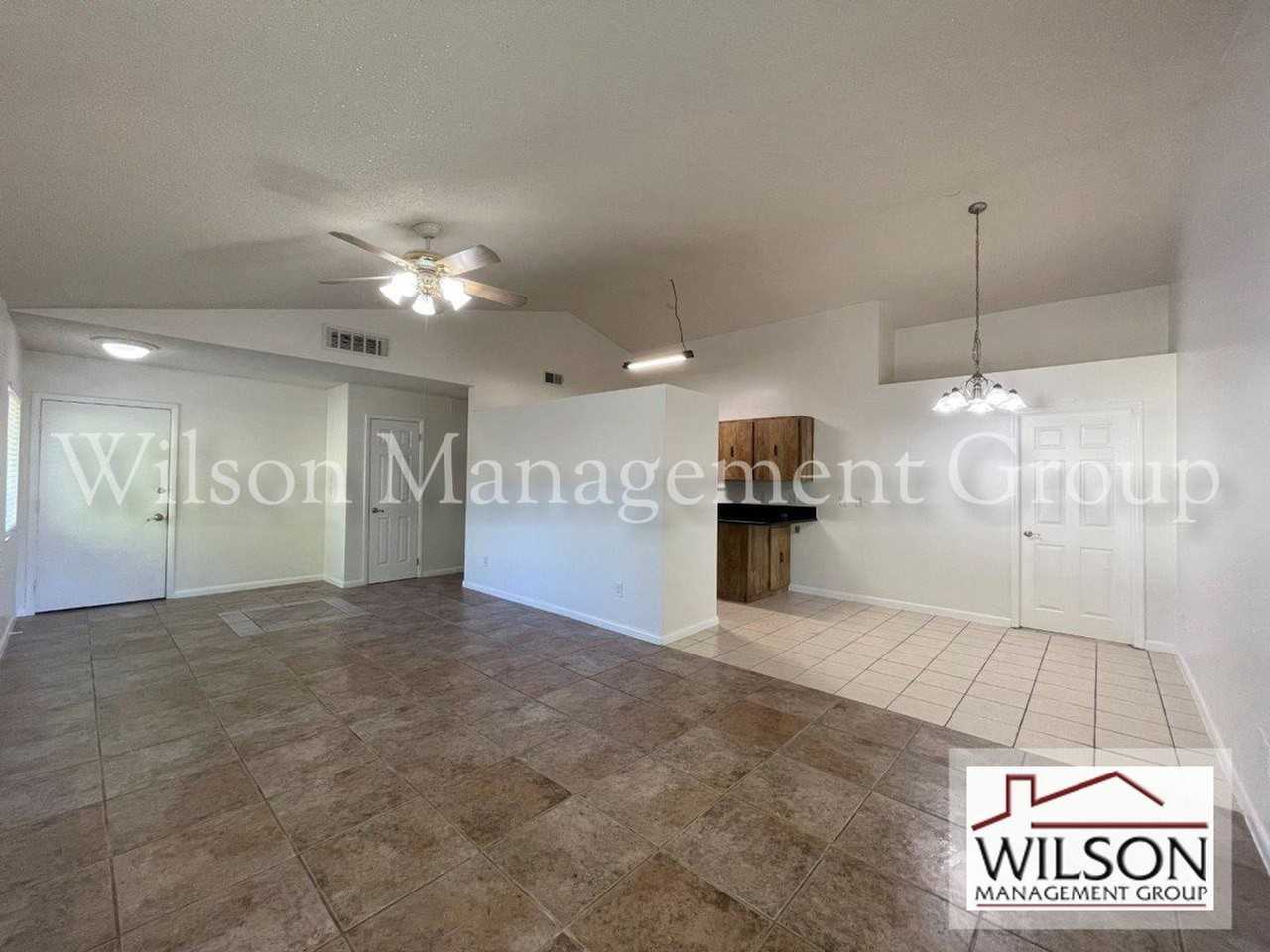 737 Willow Dr - Photo 3 of 23