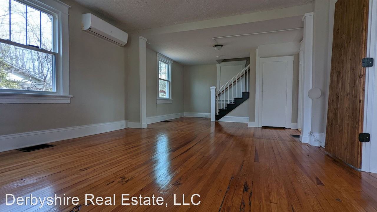 27 Stonewall Rd - Photo 2 of 20