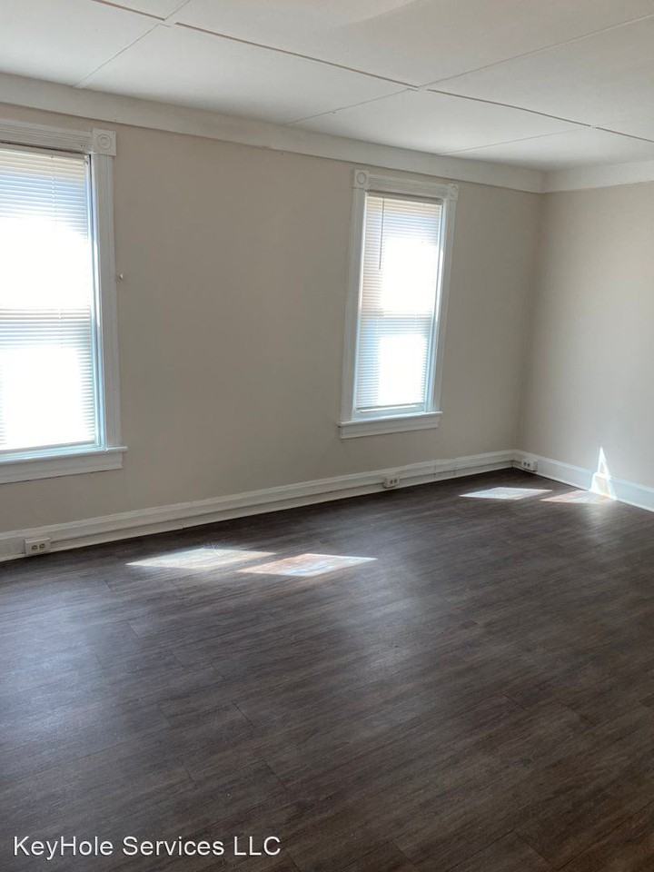 105 E North Ave - Photo 3 of 21
