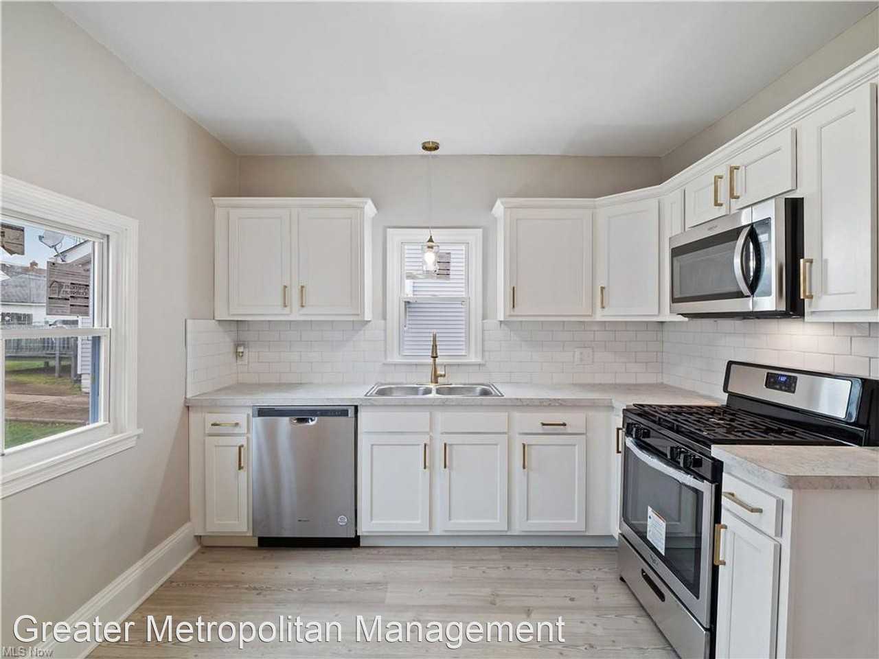 4710 Birchwood Rd - Photo 3 of 26