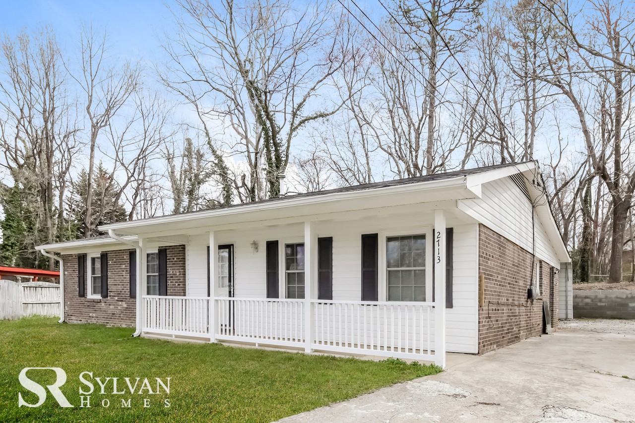 2713 Ernest St - Photo 2 of 15