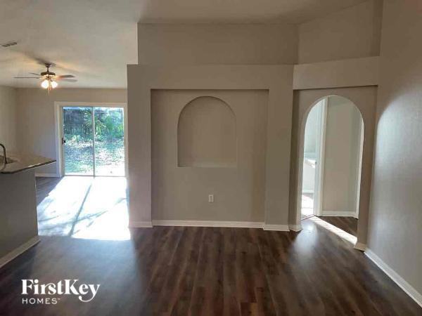 1844 Doe Lake Ct - Photo 3 of 11