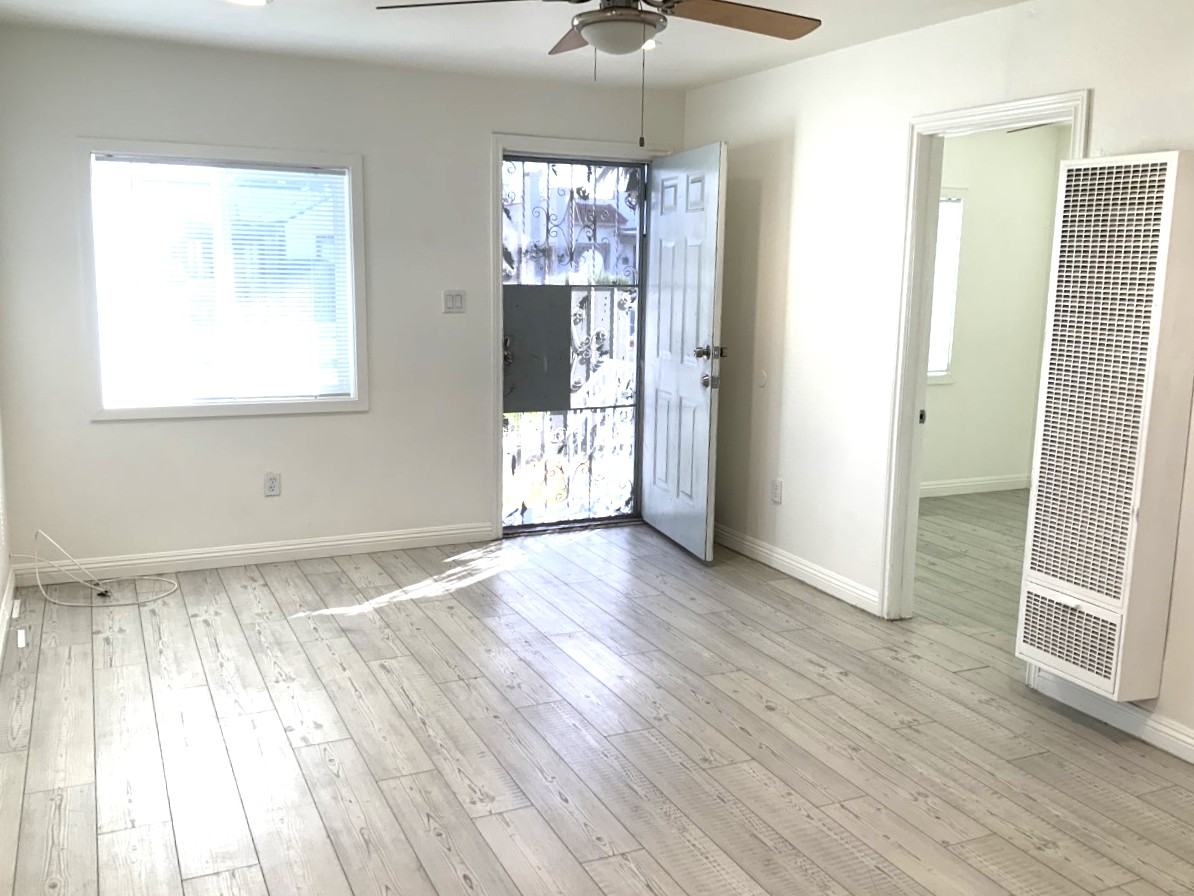 1603 W 60th Pl #1603 - Photo 2 of 20