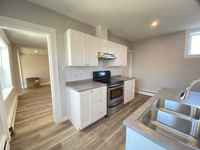 111 Mecklenburg St - Photo 2 of 14