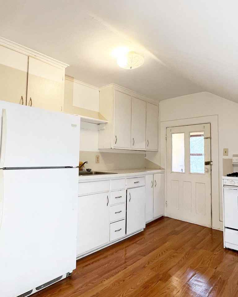 140 Bay Street #4 - Photo 2 of 7