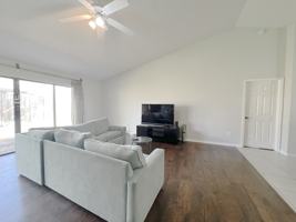 featured image of 10444 Via Del Sol #1