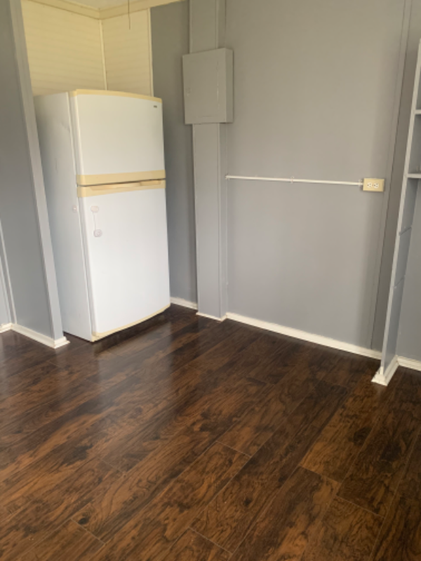 123 Jarrett Ln - Photo 2 of 6