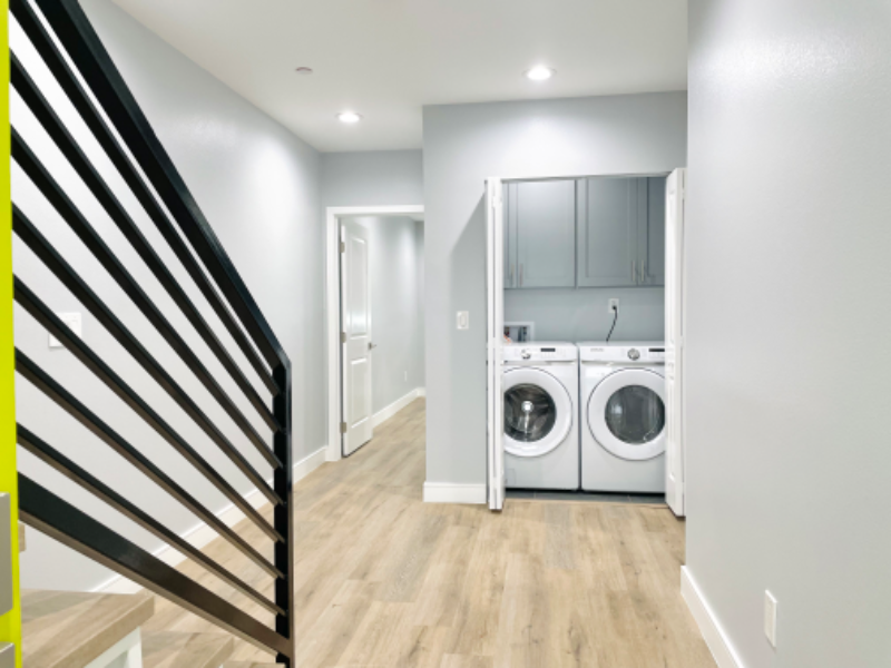 2438 1/2 Cincinnati St - Photo 3 of 6