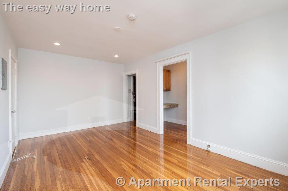 138 Highland Ave #11 - Photo 2 of 5