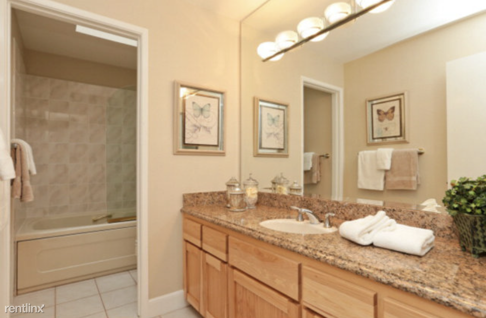 584 Sand Hill Cir - Photo 2 of 5