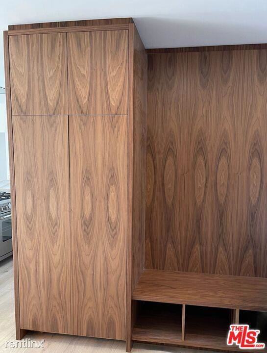 5153 Cota St - Photo 2 of 12