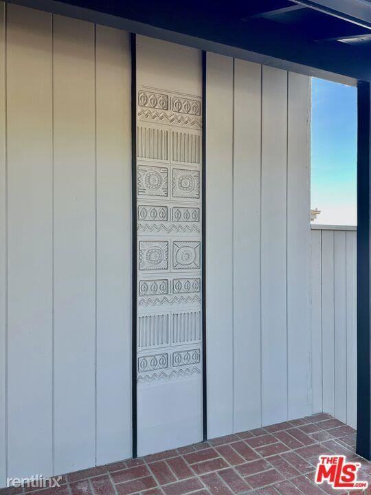 5153 Cota St - Photo 3 of 12