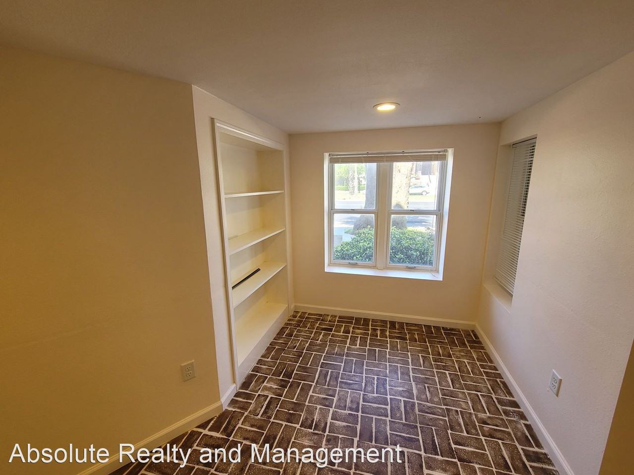 1407 Broadway St #D - Photo 2 of 3