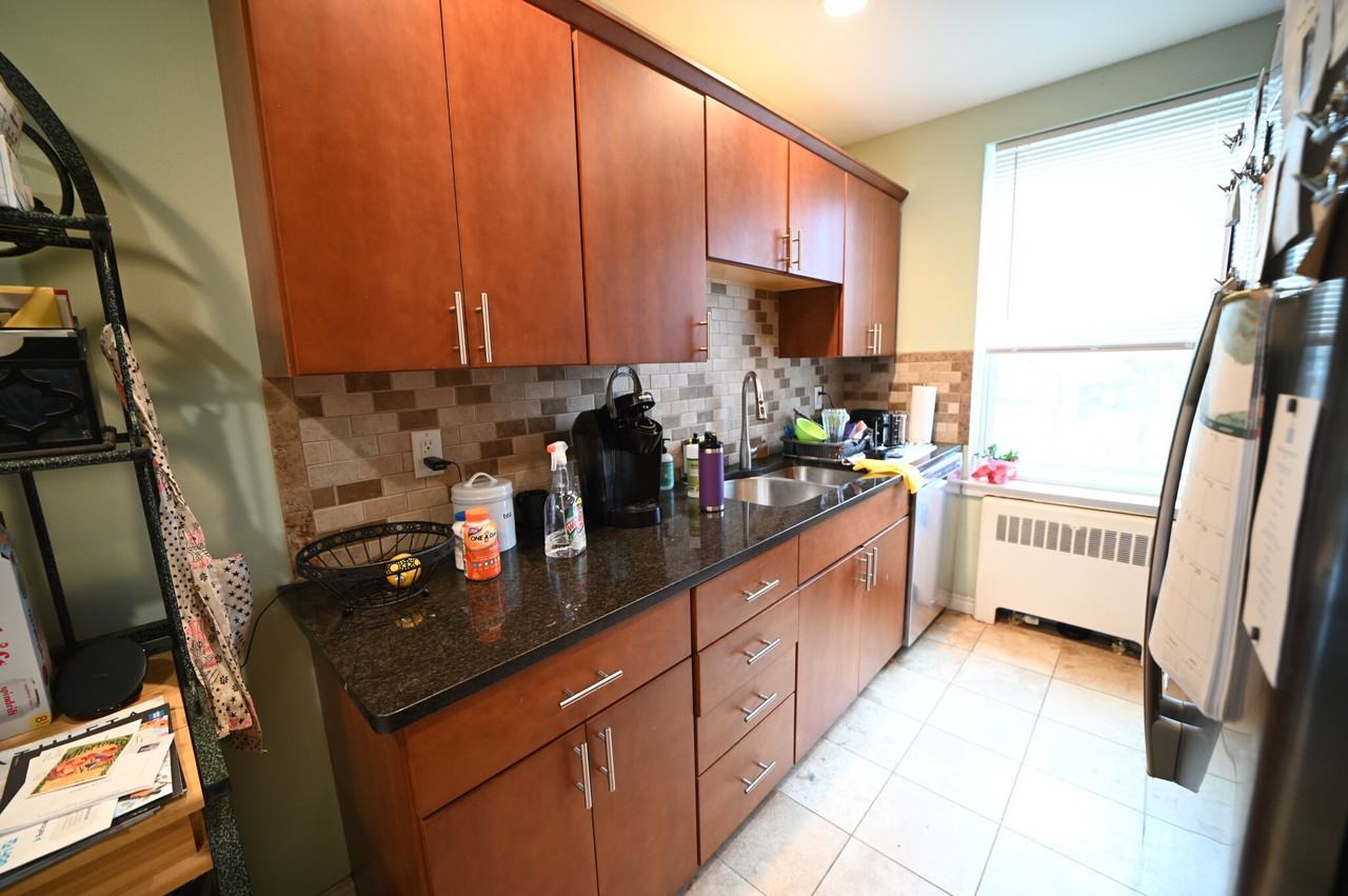 140 Beaconsfield Rd #3 - Photo 6 of 22