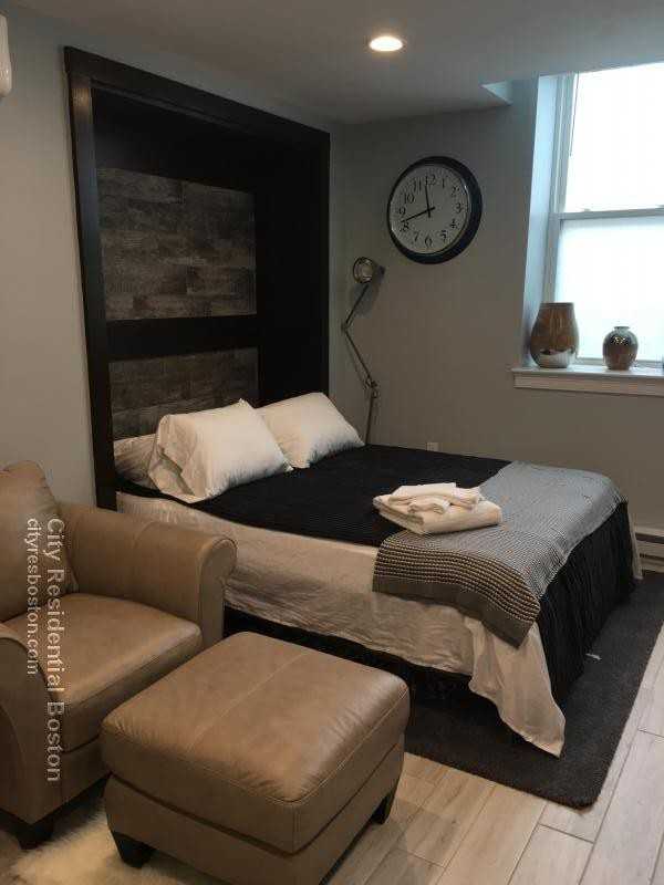 7 Greenway Ct #8 - Photo 3 of 11