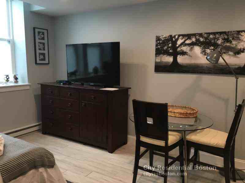 7 Greenway Ct #8 - Photo 6 of 11