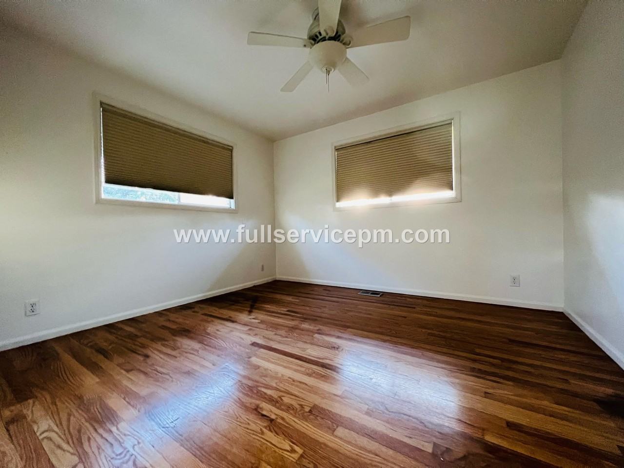 10012 136th Ave Ne - Photo 2 of 9