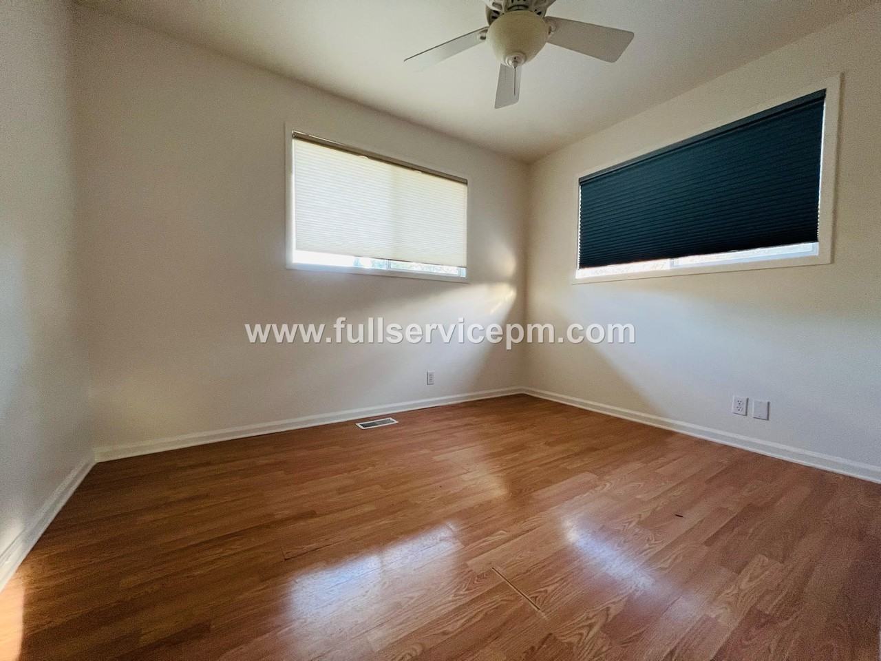 10012 136th Ave Ne - Photo 3 of 9