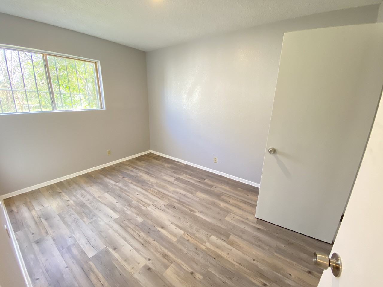 2911 Observation Dr - Photo 2 of 4